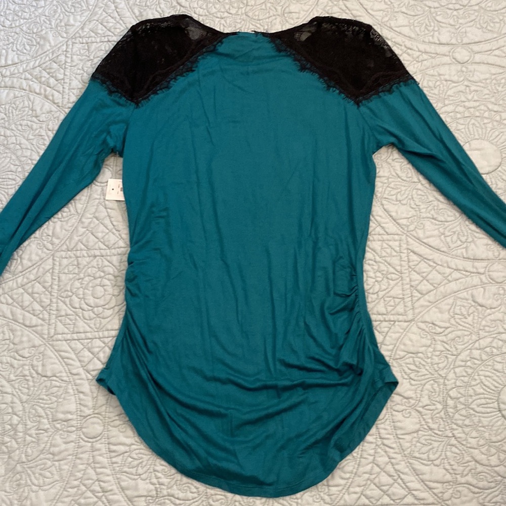 Top - new listing, details to come - Picture 8 of 8
